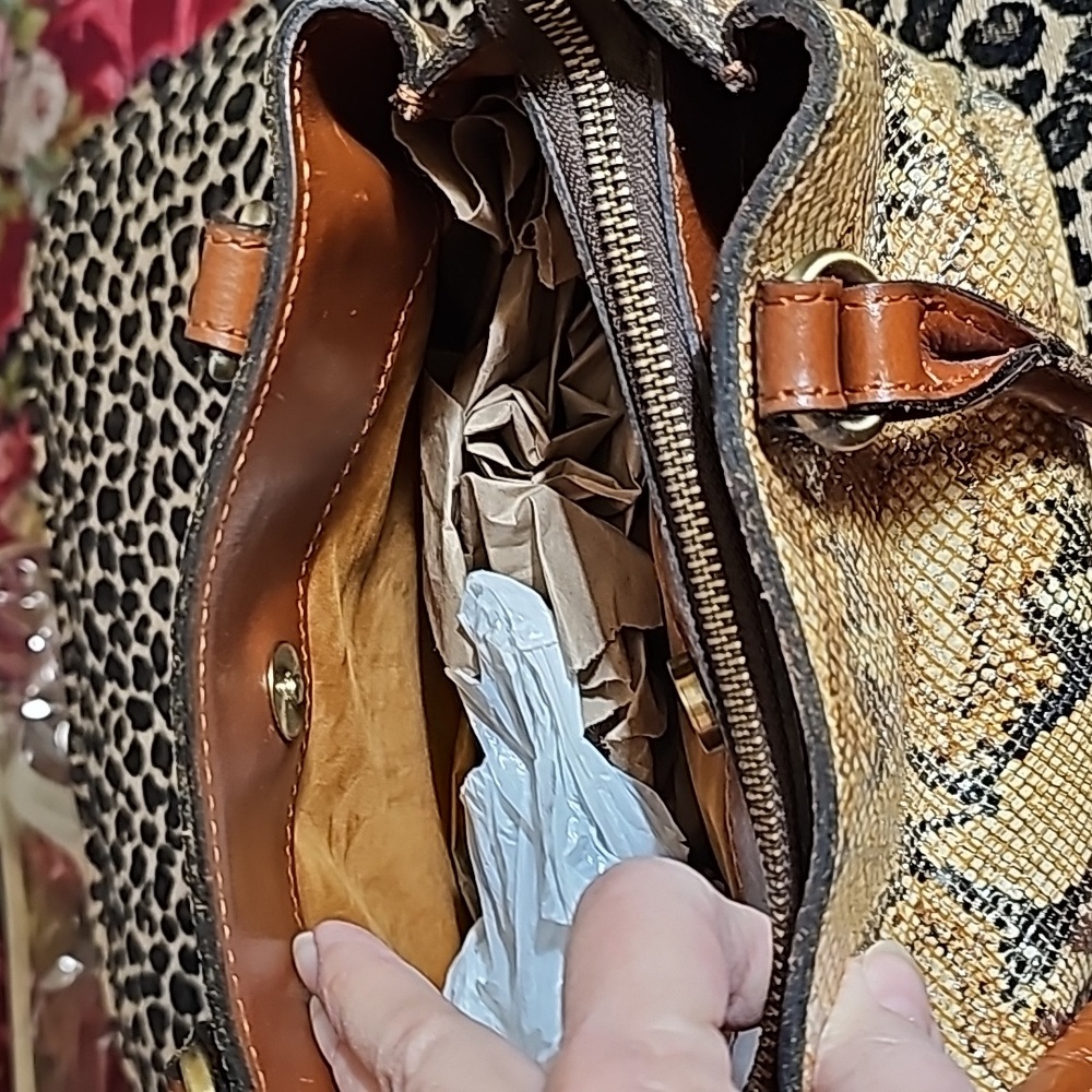 Patricia Nash 10th anniversary silver and tan metallic bag. - Picture 8 of 11